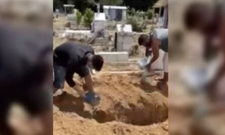 Chocante – Filho enterra o próprio pai morto por coronavírus em Manaus