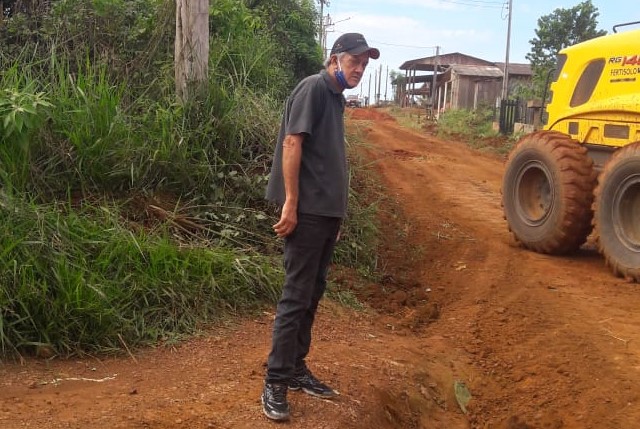 O candidato valentão: Homem que planeja ser vereador puxa faca e ameça radialista
