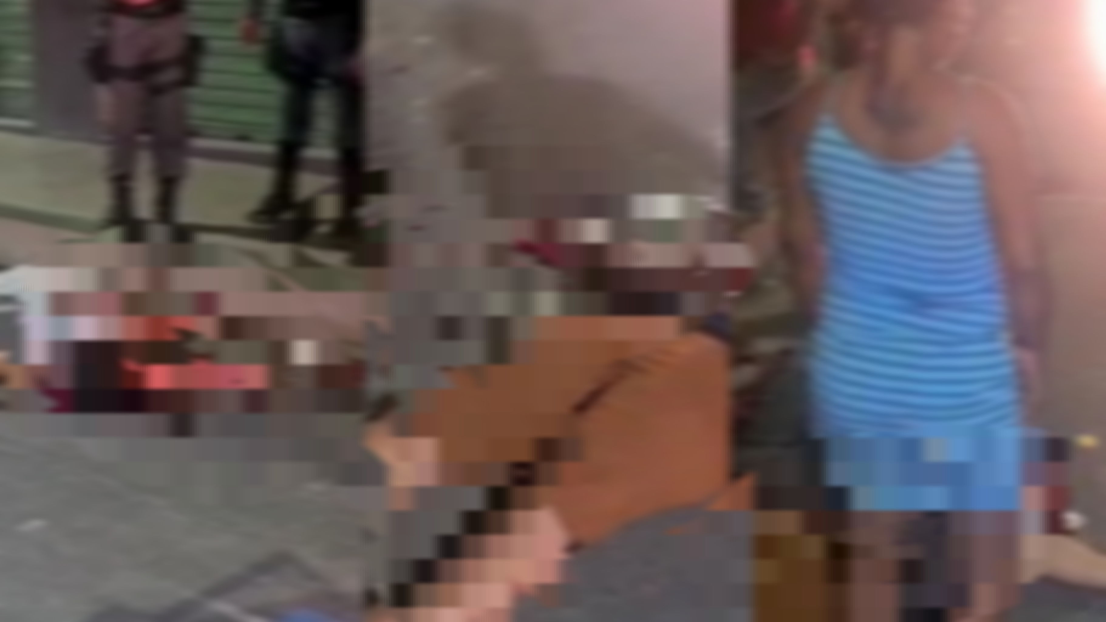 Mulher é alvejada com vários tiros na cabeça no centro de Manaus; cenas fortíssimas