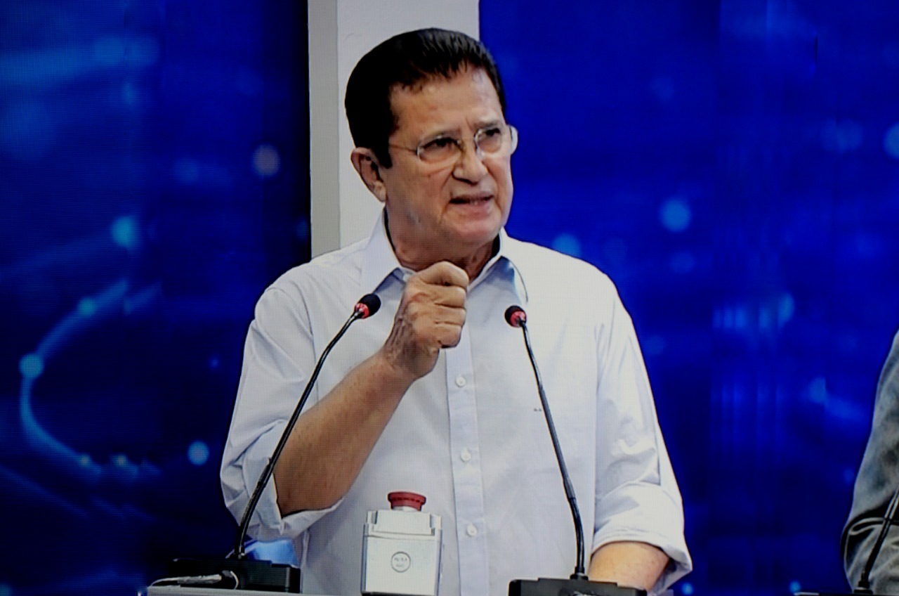 Em debate, Alfredo destaca realizações nos mandatos como prefeito e planos para Manaus