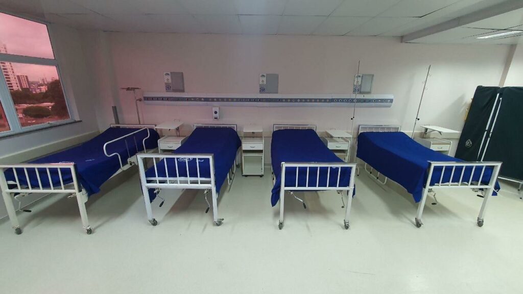 Hospital 28 de Agosto reorganiza unidade e abre mais de 40 leitos de UTI para Covid-19