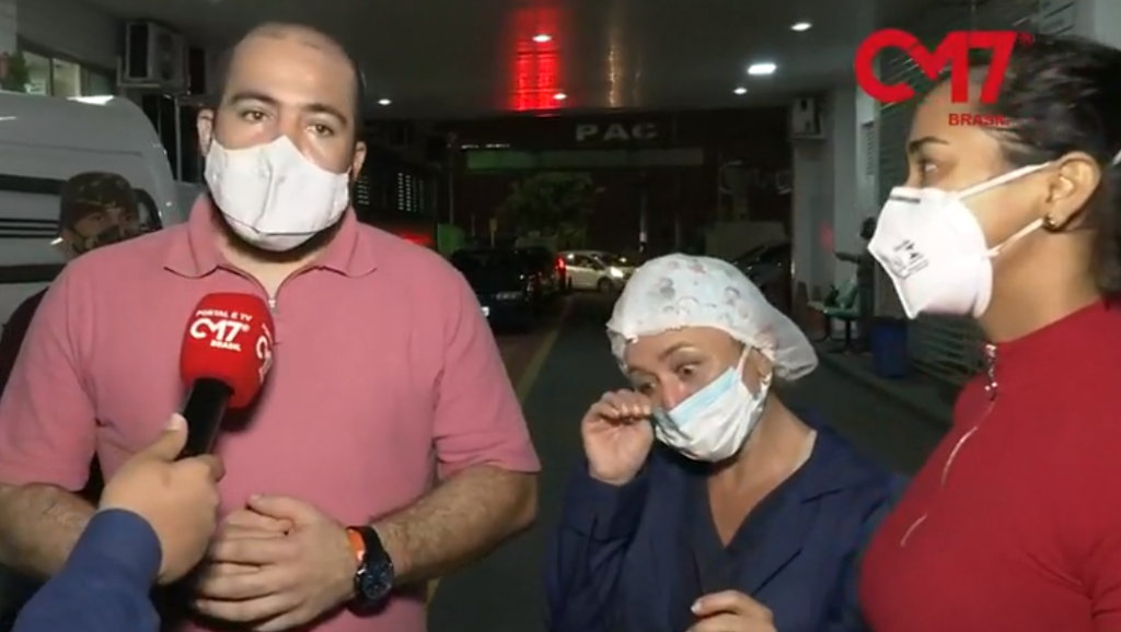 Funcionários e parentes de pacientes choram com chegada de oxigênio no SPA Danilo Corrêa