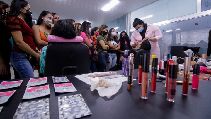 OPORTUNIDADE: Vagas gratuitas em cursos profissionalizantes para mulheres