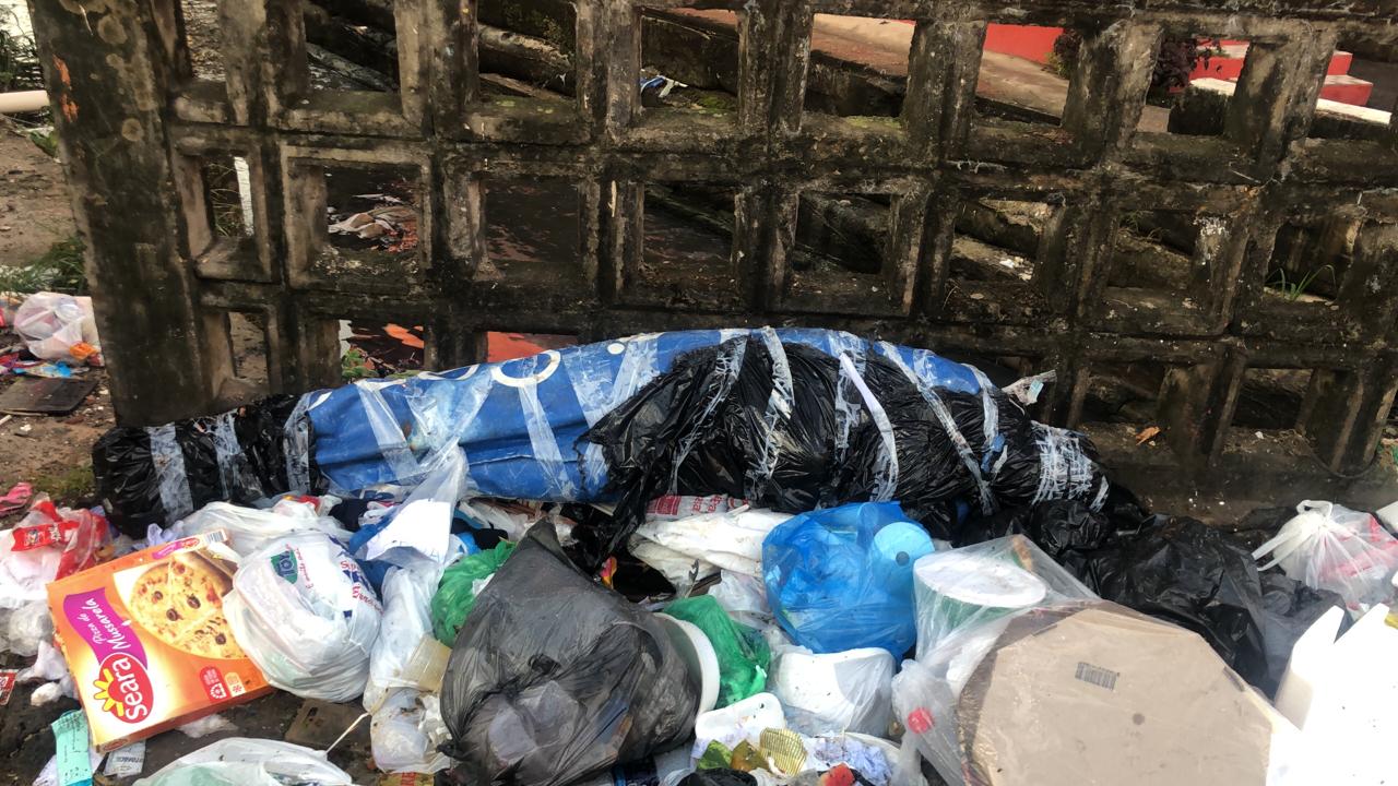 Urgente: traficantes desovam corpo de rival em lixão da Compensa, em Manaus; imagens fortes