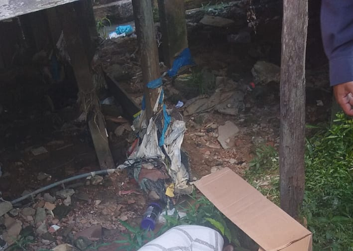 Urgente: homem acaba de ser executado a tiros em beco no bairro Santo Agostinho; imagens fortes