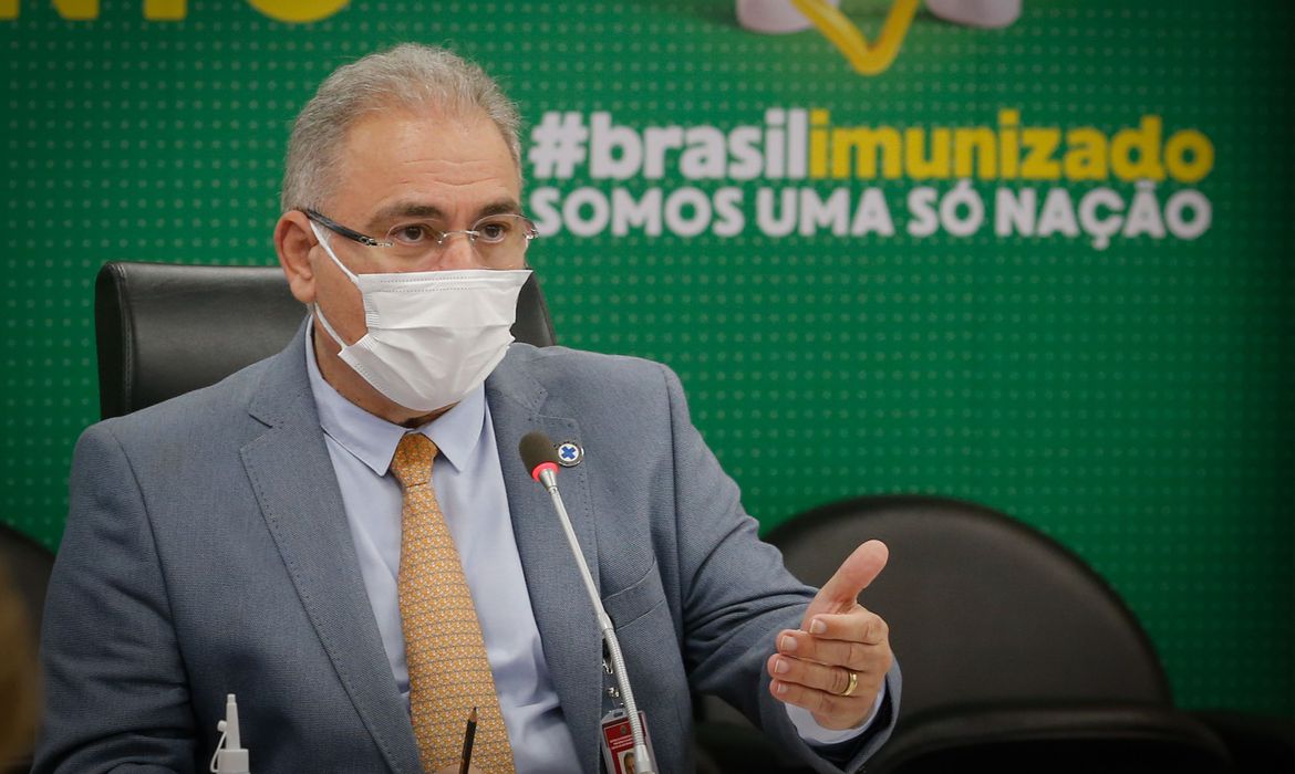 Avião com 1,5 milhão de doses da Janssen chega nesta terça-feira (22), diz ministro Queiroga