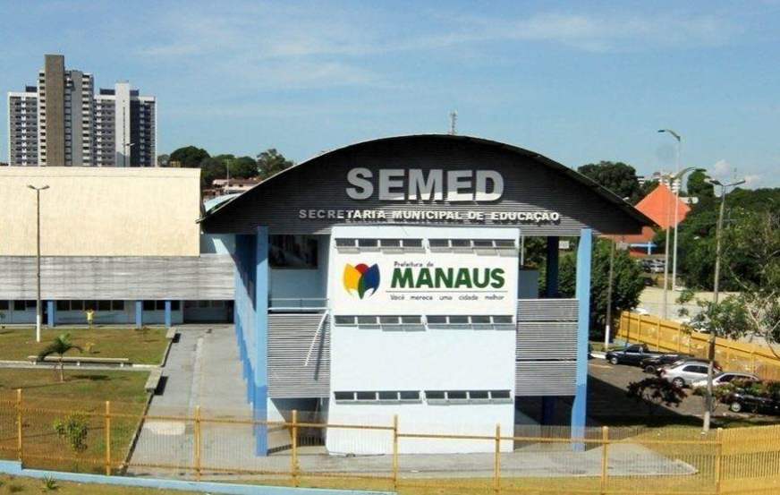 Aulas presenciais da rede municipal são suspensas após ataques do CV em Manaus