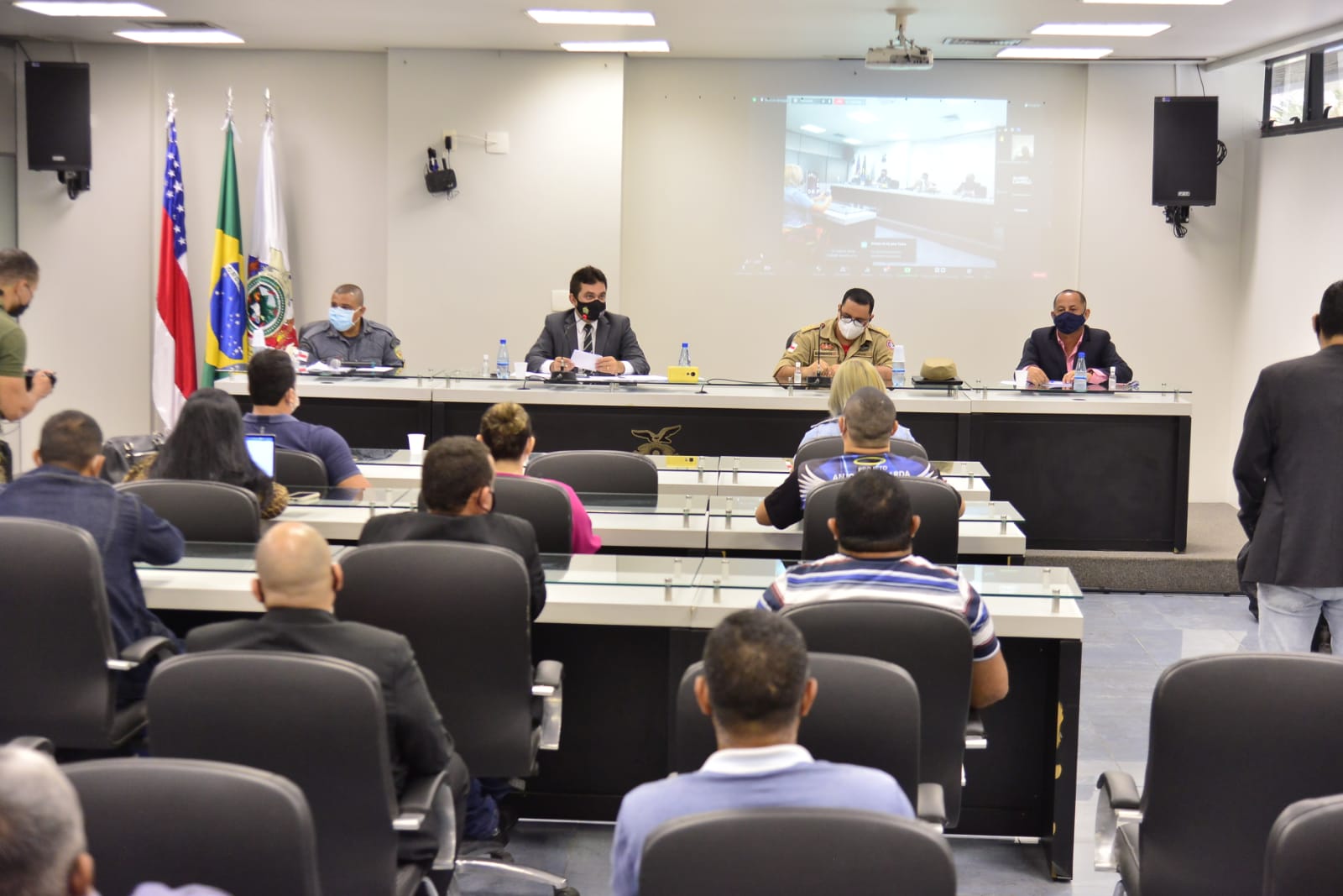 Audiência Pública debate alteração da lei que assegura direito à promoção de militares no Amazonas