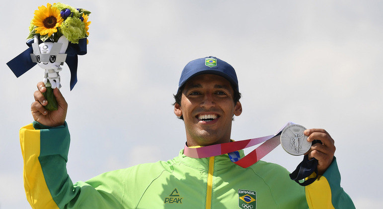Olimpíadas 2020: Kelvin Hoefler é prata no skate e conquista 1ª medalha para o Brasil