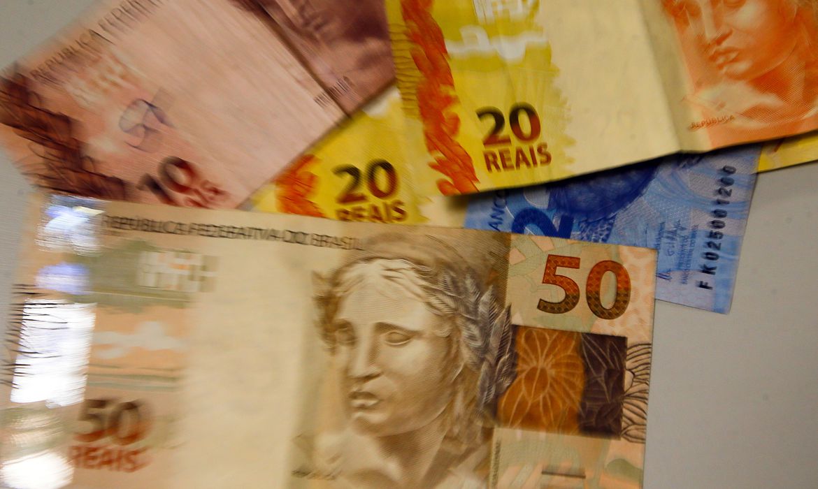 Caixa paga hoje auxílio emergencial a nascidos em setembro a partir desta terça-feira (27)