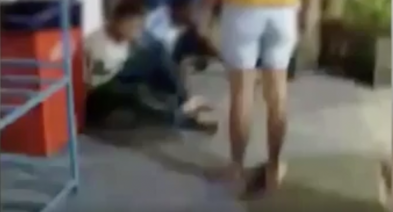 “Tá satisfeito agora?”, diz mãe ao ver filho sendo preso; veja vídeo