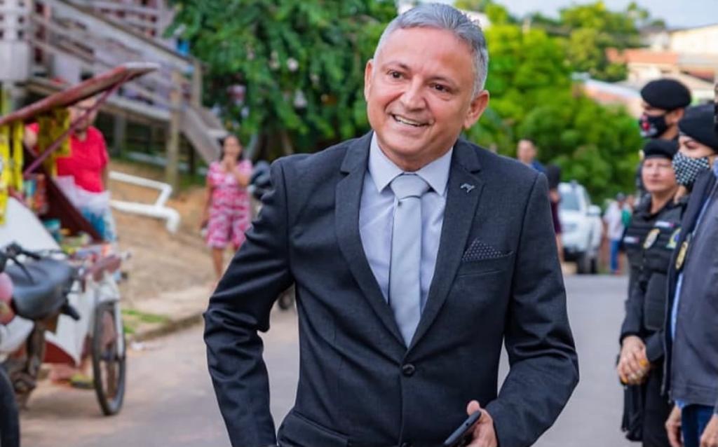 Prefeito de Pauini, Renato Afonso, lança decreto desumano para confiscar casa de idosos e gera revolta