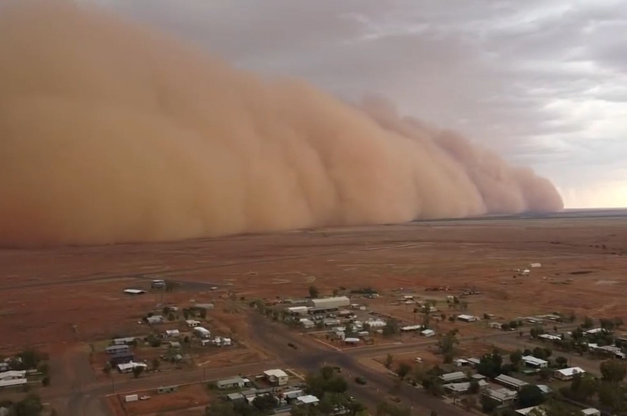 Tempestades de areia 'engolem' cidades na Austrália; veja vídeos gravados por drones
