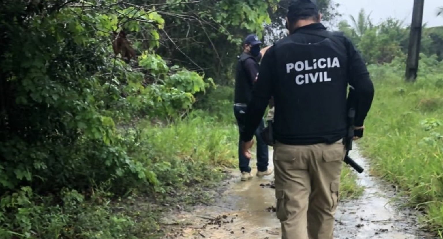 Chocante: mulher escapa de cova após ter sido enterrada viva pelo próprio marido