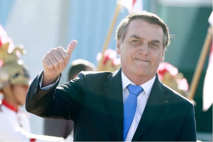 Presidente Bolsonaro autoriza aumento de 33% para professores de todo o país