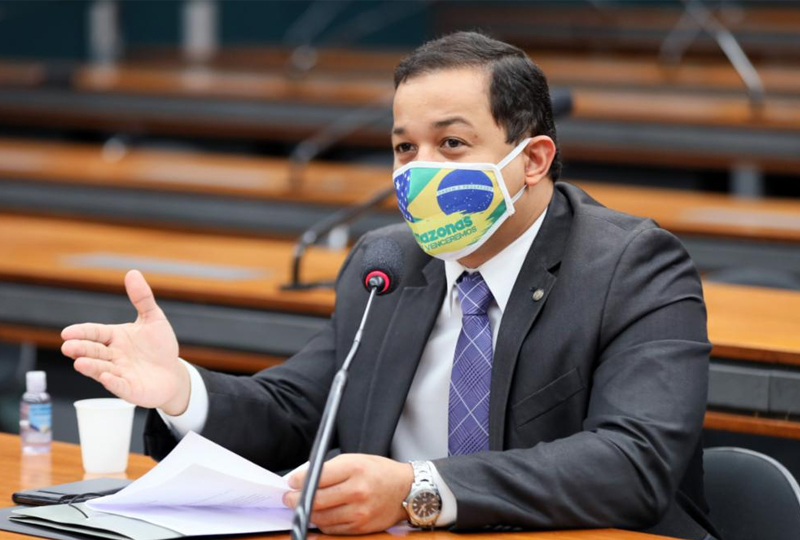 Delegado Pablo pega Covid-19 pela terceira vez após duas doses da AstraZeneca e brinca: "Já posso pedir música?"