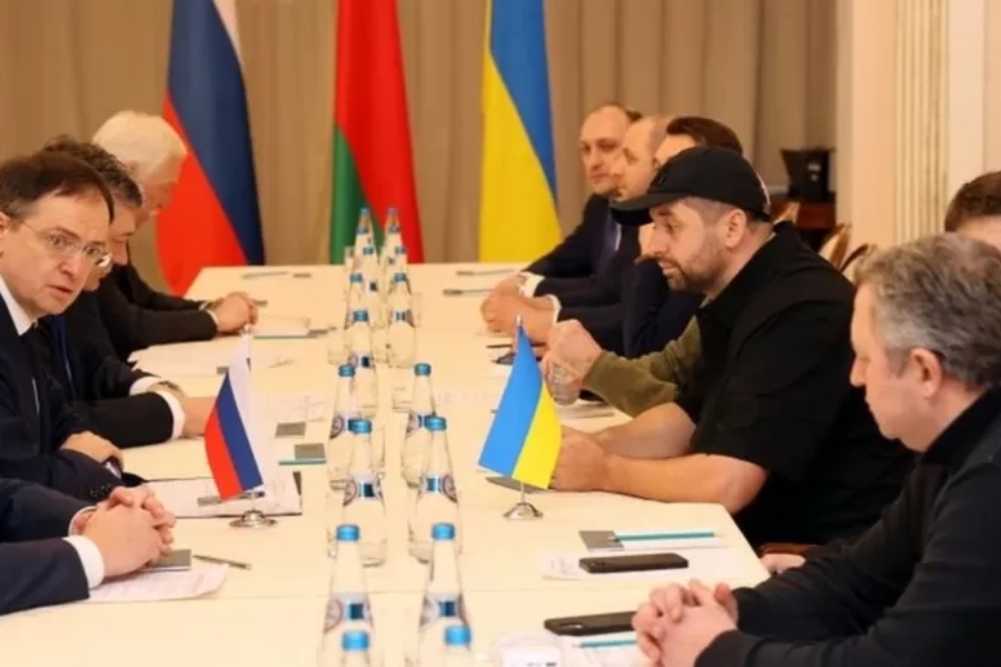 Guerra entre Rússia e Ucrânia continua após não haver acordo na 1ª rodada de negociações
