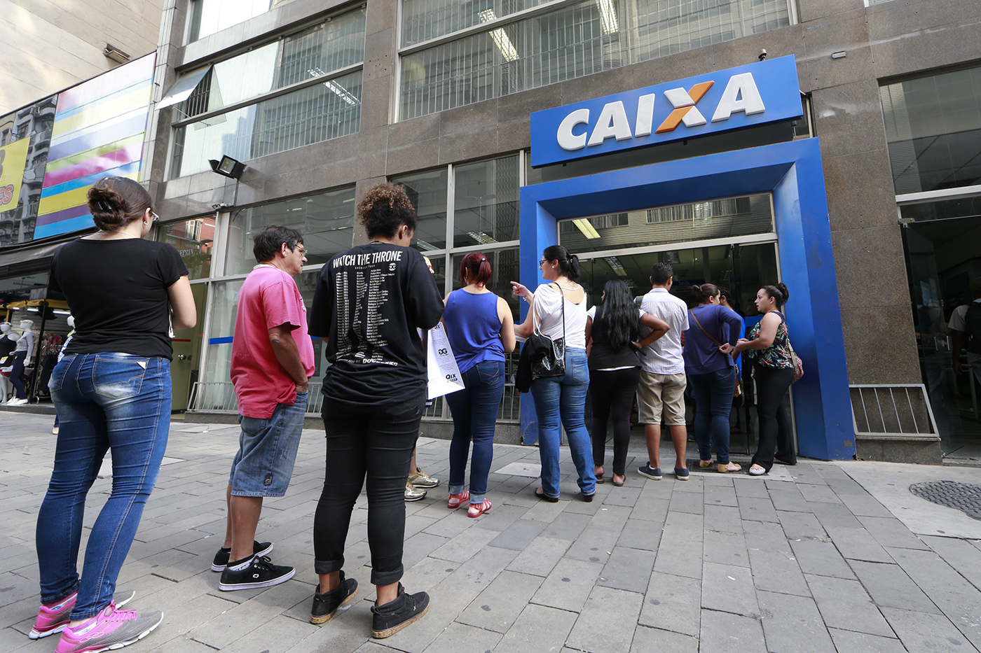 Atenção: começa hoje o pagamento do abono salarial da iniciativa privada; veja datas
