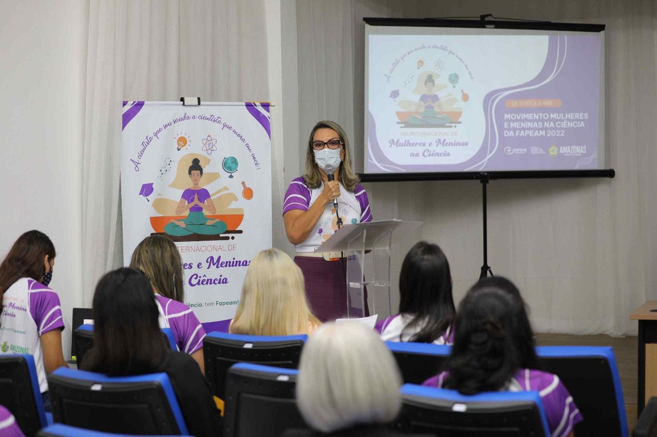 Mulheres e meninas são incentivadas a trabalhar na ciência pelo Governo do Amazonas