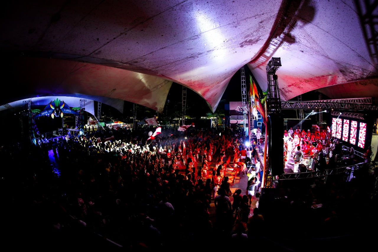 Governo do Estado flexibiliza medidas restritivas e eventos noturnos podem voltar com 50% do público