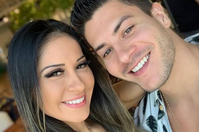 Maíra Cardi usa rede social para fazer revelação polêmica ao ser atacada por traições de Arthur; entenda