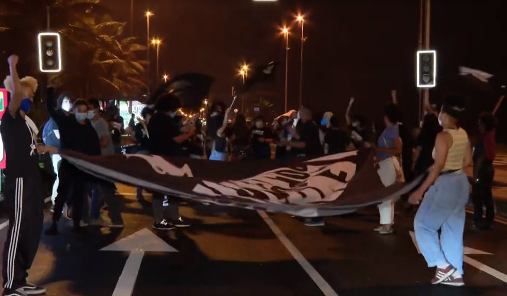 ‘Era trabalhador’: jovens pedem justiça por congolês espancado até a morte; veja