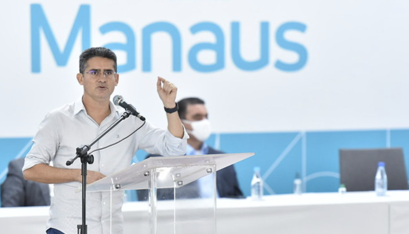 Urgente: Prefeito de Manaus, David Almeida, anuncia que pode transitar em locais fechados sem o uso de máscara