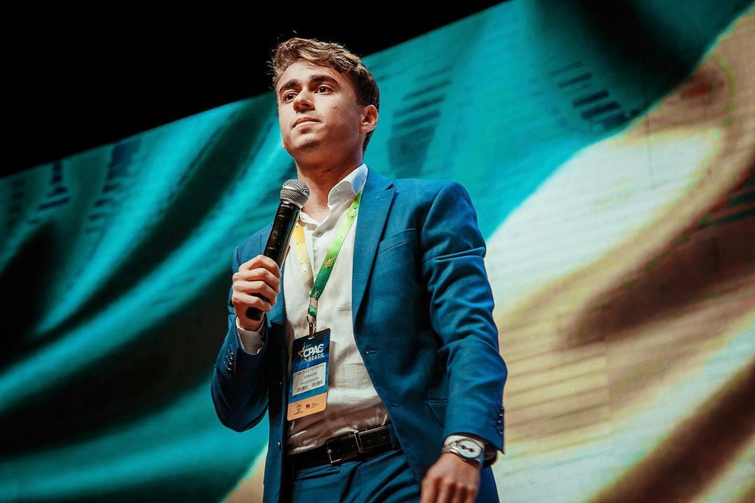 Nikolas Ferreira detona argumento sobre aborto e declara “Ou você é cristão, ou vota no Lula”; veja vídeo